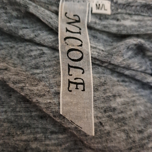 Nicole cold shoulder blouse embroidered around neck Gathers On side M/L - Picture 3 of 3